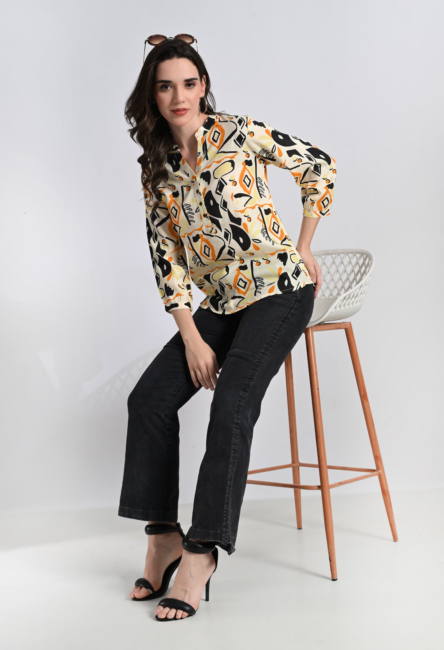 Women's Abstract Print Button-Up Blouse - Geometric Pattern 3/4 Sleeve Top